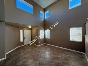 1602 W Ave H-4 in Lancaster, CA - Building Photo - Building Photo