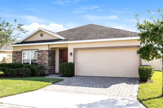 346 Vitoria Rd in Davenport, FL - Building Photo - Building Photo