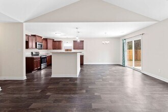 111 Bridgeport Dr in Sneads Ferry, NC - Building Photo - Building Photo