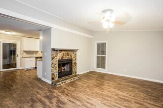 8207 Saucalito Ct in Charlotte, NC - Building Photo - Building Photo