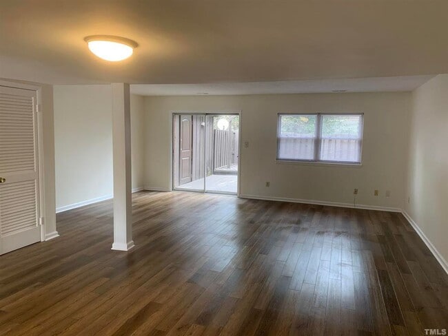 property at 1220 Manassas Ct