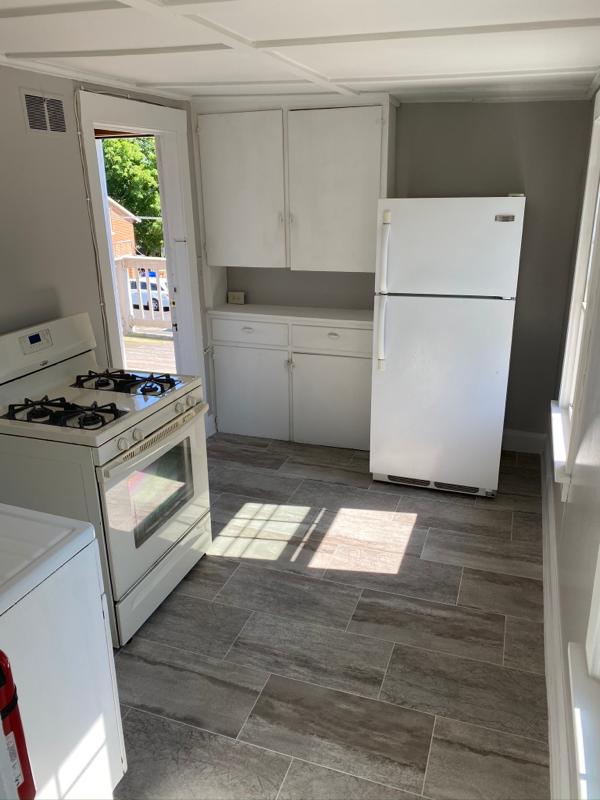 127 W Vine St, Unit 2 in New Wilmington, PA - Building Photo - Building Photo
