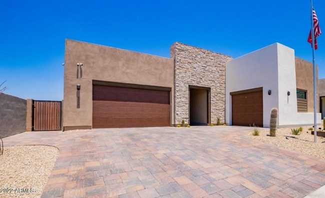 property at 1332 E La Mirada Dr