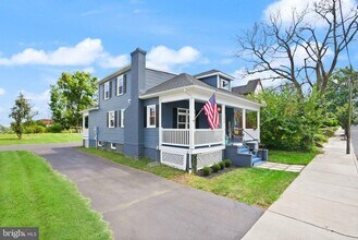 580 N Braddock St in Winchester, VA - Foto de edificio - Building Photo
