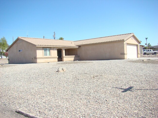 2315 Flagship Dr in Lake Havasu City, AZ - Building Photo - Building Photo