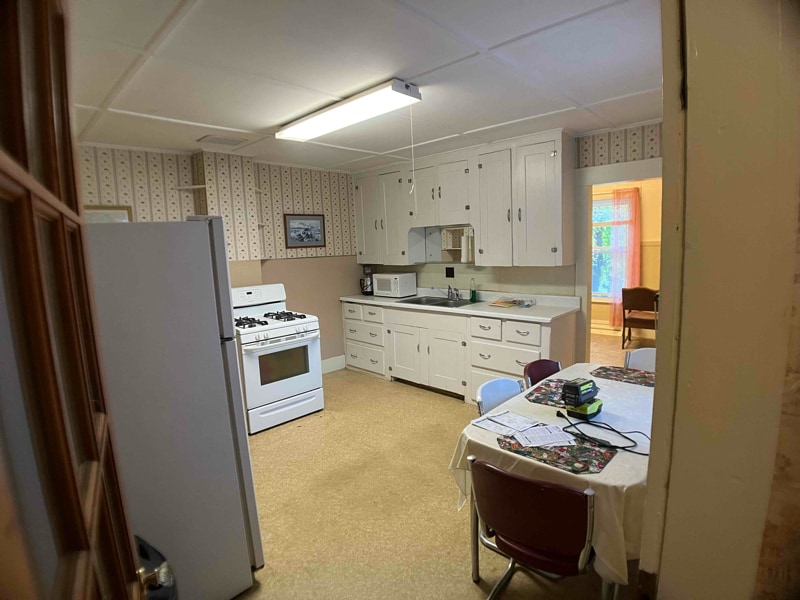 64 Elm St in Northfield, NH - Foto de edificio