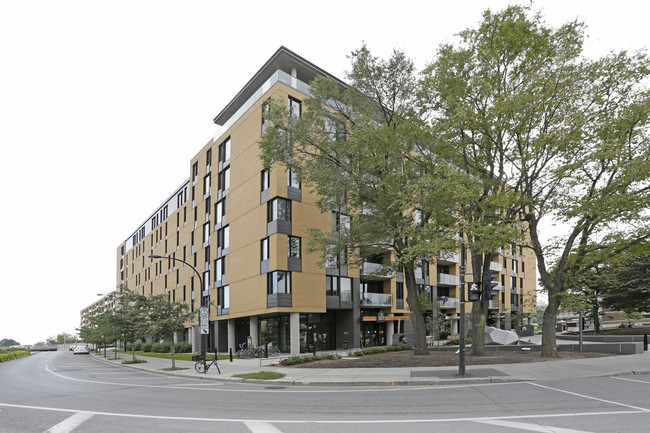 760-780 Rosemont Boul in Montréal, QC - Building Photo - Building Photo