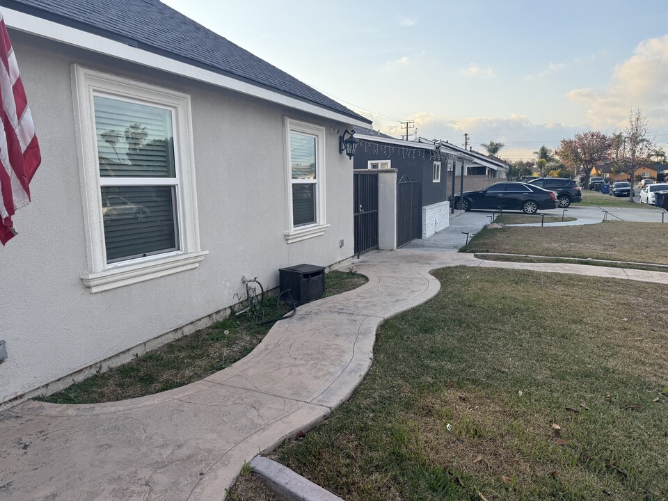 9534 Lundahl Dr in Pico Rivera, CA - Building Photo