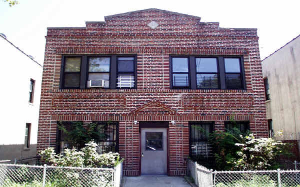 1436 Leland Ave in Bronx, NY - Building Photo