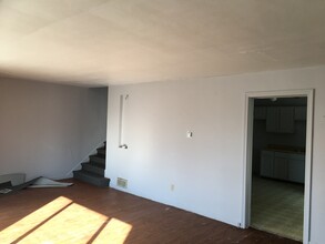 1141 6th Ave N in Windom, MN - Building Photo - Interior Photo