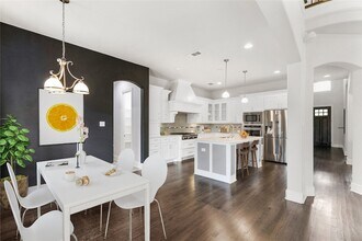 1304 Damsel Caitlyn Dr in The Colony, TX - Foto de edificio - Building Photo