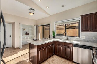 9408 W Taro Ln in Peoria, AZ - Building Photo - Building Photo
