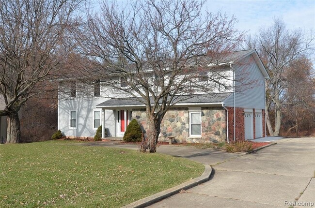 property at 8152 Fairfield Cir