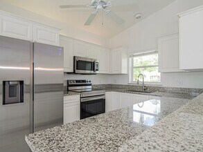 1700 Aynsley Way in Vero Beach, FL - Building Photo - Building Photo