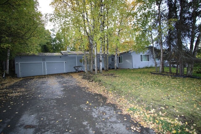 property at 5006 Chess Dr