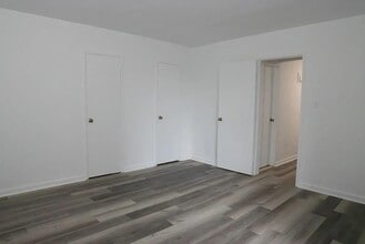 31-85 Crescent St in Queens, NY - Building Photo - Building Photo