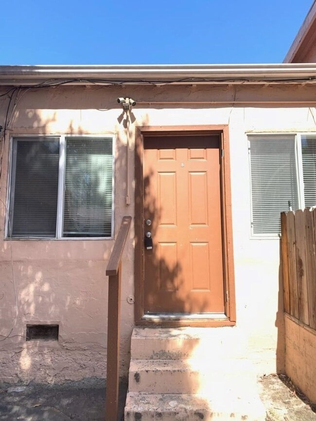 455 E St John St-Unit -B in San Jose, CA - Building Photo - Building Photo