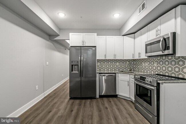 property at 2119 N Front St