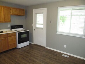 7305 Maringo Dr in Dayton, OH - Building Photo - Building Photo