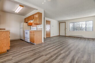 3335 Addy St in Washougal, WA - Building Photo - Building Photo
