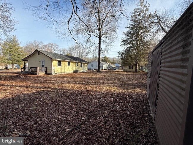 property at 4364 Albemarle Ct