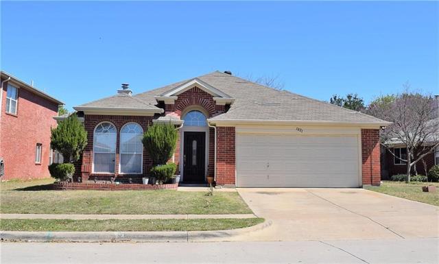 1021 Iron Horse Dr in Saginaw, TX - Building Photo - Building Photo