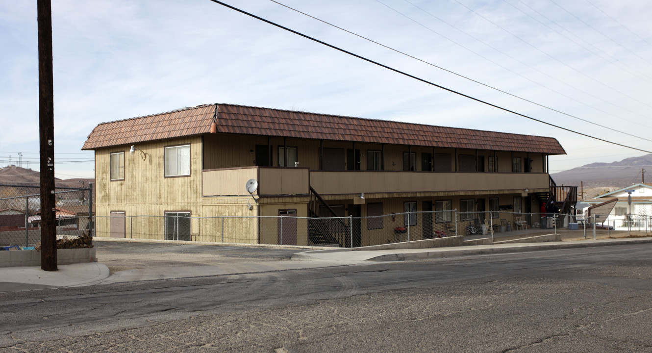 300 S 7th Ave in Barstow, CA - Building Photo