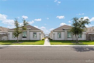 5801 Sandpiper Ave, Unit 3 in McAllen, TX - Building Photo