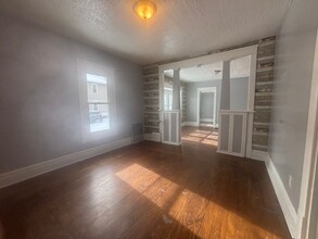 1174 La Croix Ave in Akron, OH - Building Photo - Building Photo