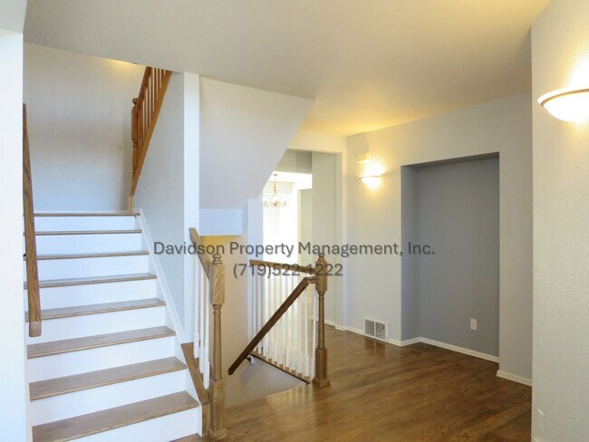 745 Herbglen Ct in Colorado Springs, CO - Building Photo - Building Photo