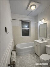 11 Euston St, Unit 2 in Brookline, MA - Foto de edificio - Building Photo