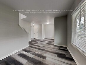 1323 181st St Ct E in Spanaway, WA - Foto de edificio - Building Photo