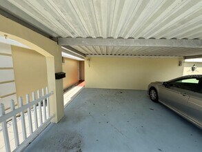 5835 Tidewood Ave in Sarasota, FL - Building Photo - Building Photo