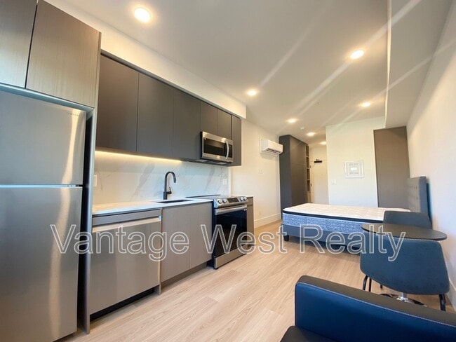 property at 720-720 K. L. O. Rd