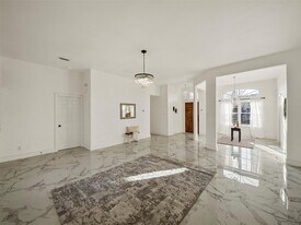 4818 Mize Ct in Rowlett, TX - Building Photo