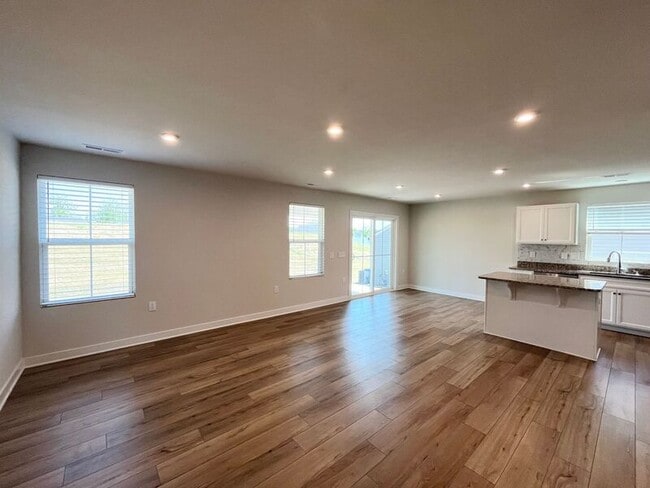 8765 Kenridge Ln in Fuquay Varina, NC - Building Photo - Building Photo