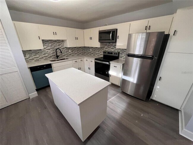 314 Spring Lakes Blvd in Bradenton, FL - Building Photo - Building Photo