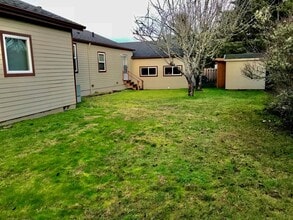 1175 Avenue B in Seaside, OR - Building Photo - Building Photo