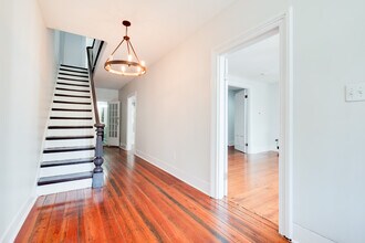 2109 E Broad St in Richmond, VA - Building Photo - Building Photo
