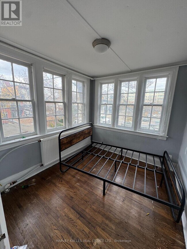 678 Huron St in Toronto, ON - Building Photo - Building Photo