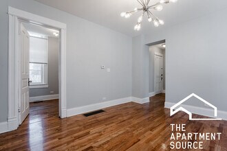 3614 W George St, Unit 2r in Chicago, IL - Foto de edificio - Building Photo