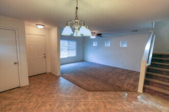 6037 S Sweet Birch Ln in Tucson, AZ - Foto de edificio - Building Photo