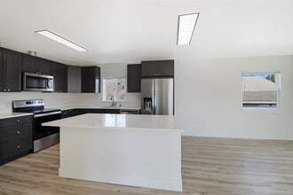 814 28th St in Anacortes, WA - Building Photo - Building Photo