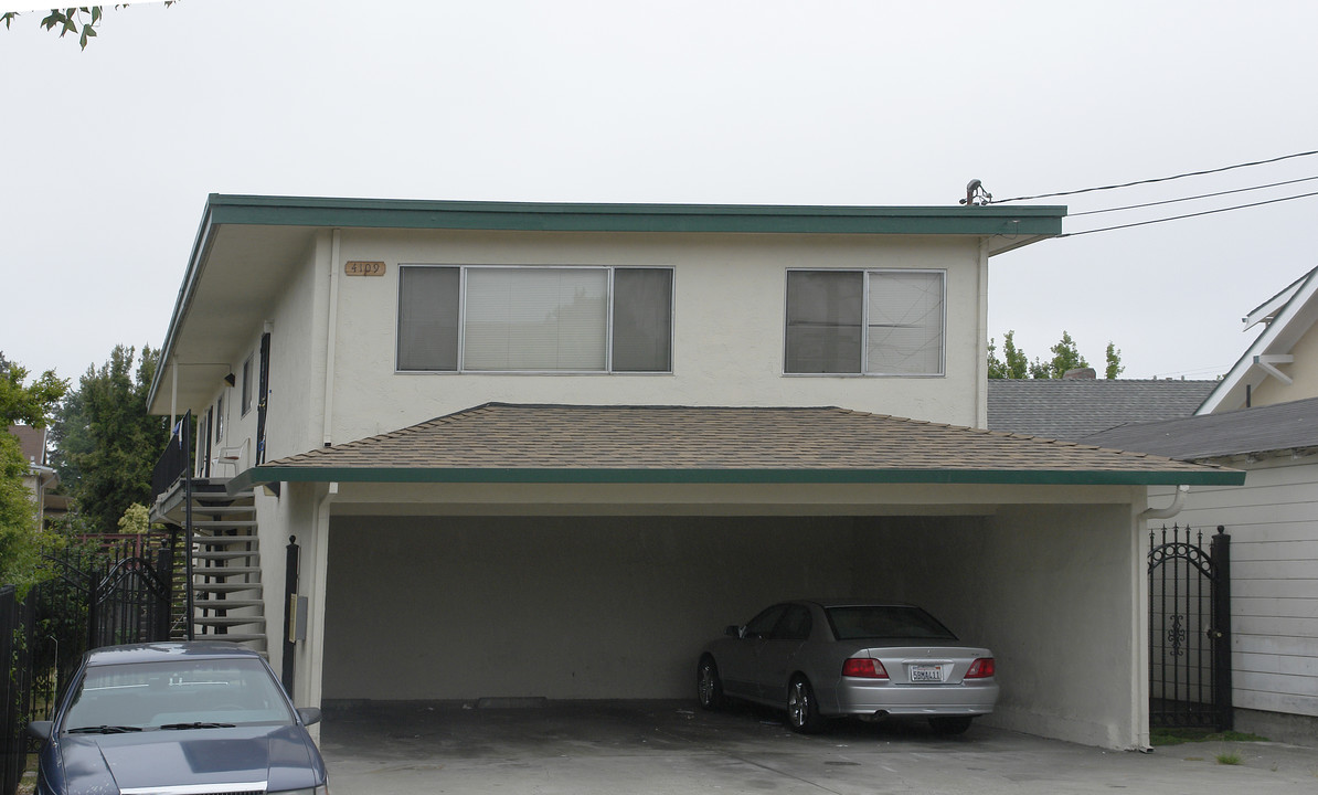 4109 Santa Rita St in Oakland, CA - Building Photo