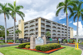 Sundance Grove Apartments in Ft. Myers, FL - Building Photo - Building Photo