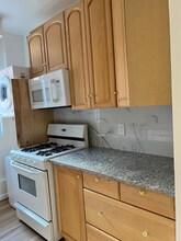 11 Columbia Terrace in Weehawken, NJ - Building Photo - Building Photo