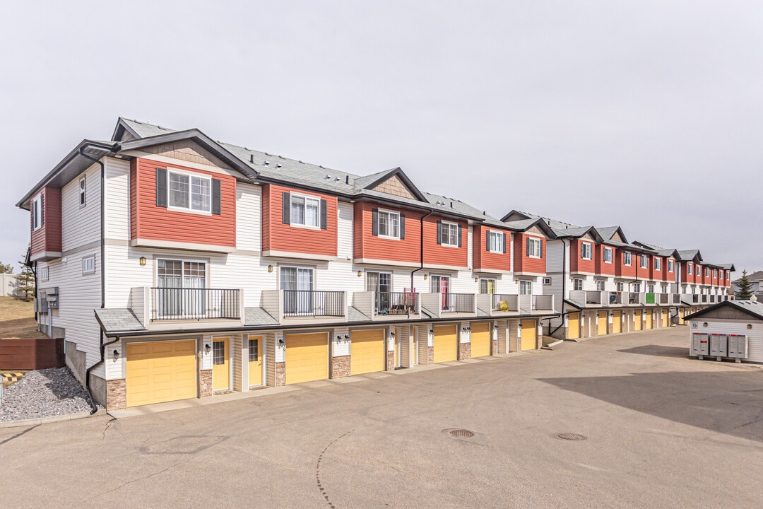 Street Station Condominiums in Edmonton, AB - Building Photo