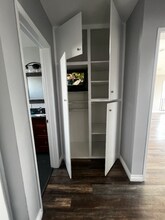 845 W 55th St-Unit -4 in Los Angeles, CA - Building Photo - Building Photo