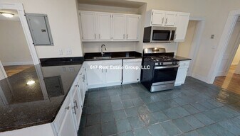 2572 Massachusetts Ave, Unit #2 in Cambridge, MA - Building Photo