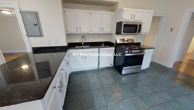 2572 Massachusetts Ave, Unit #2